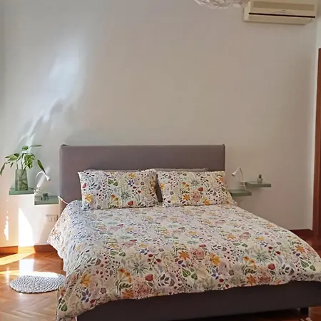 アパート Sosta A Colori トラーパニ